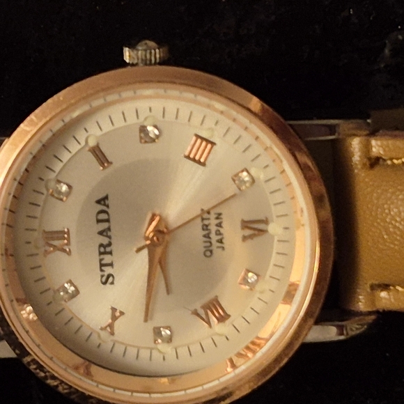 Strada Gold and Silver Watch - Picture 10 of 12